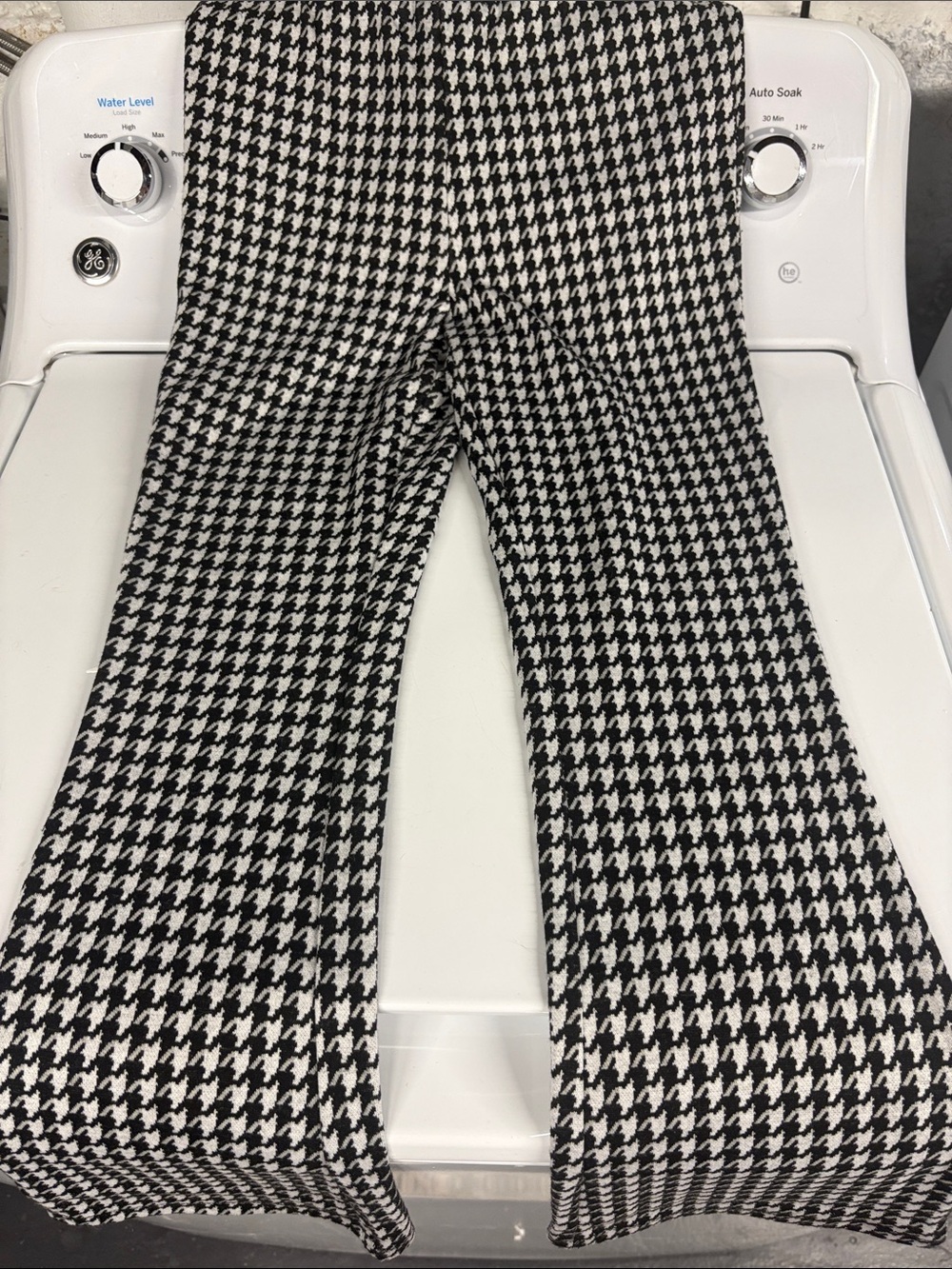 Forever 21 Black & White Houndstooth Flare Pants